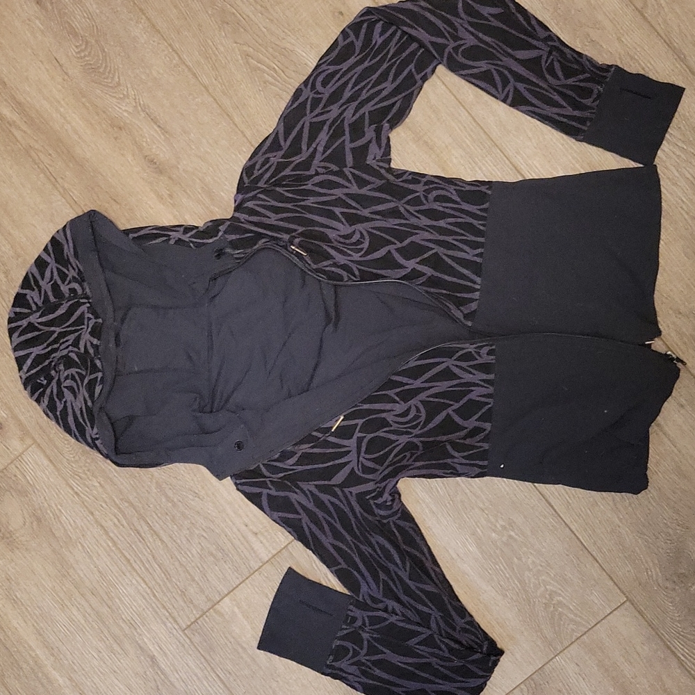 Lululemon black zip up jacket